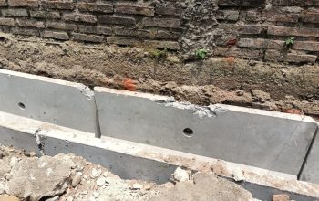 Caption : Proyek Uditch Diduga Asal Jadi di Desa Kalangsurya Dusun Polusari Cv. Handal Daya Sejahtera