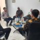 Tingkatkan Keamanan Wilayah, Kapolsek Pedes AKP M. Wasis Sambangi Tokoh Masyarakat Bersama Camat Cilebar