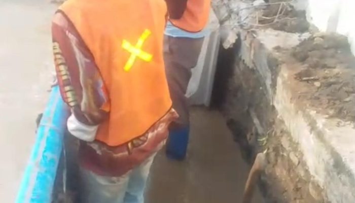 Dinas PUPR Agar Evaluasi Kinerja Pengawas Pada Proyek Saluran Drainase Di Desa Karangtanjung