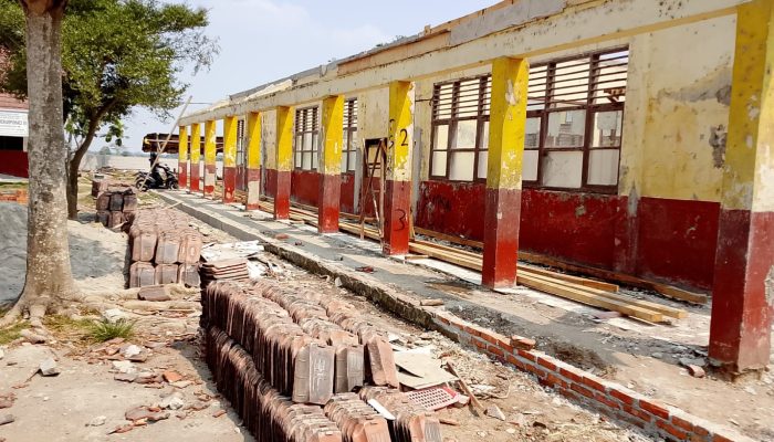 Dugaan Pelanggaran Proyek Rehabilitasi SDN Mekarpohaci III: Tanpa Papan Informasi, Berencana Pakai Genteng Bekas