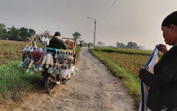 Jalan Penghubung Belendung–Cengkong Rusak, Warga Sebut Melintas Seperti Ujian Kesabaran