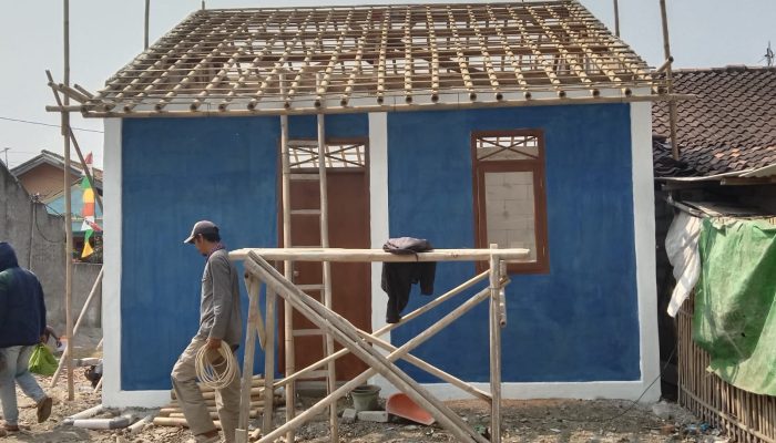 Terhenti Dua Pekan Tanpa Kejelasan, Proyek Rutilahu Karawang Tuai Sorotan Warga Penerima Manfaat