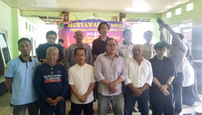 PANITIA PILKADES DESA LEMAHABANG RESMI DILANTIK DAN DIAMBIL SUMPAH