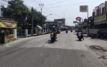 Jalan Kosambi–Telagasari Mulus Usai Dipelihara, Warga Apresiasi dan Minta Akses Perlintasan Rel Segera Diperbaiki