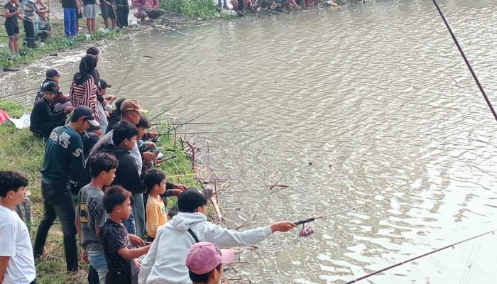 Ribuan Warga Karawang Selatan Ikut Mancing Gratis Di Hari Ulang Tahun Karawang Yang Ke – 393