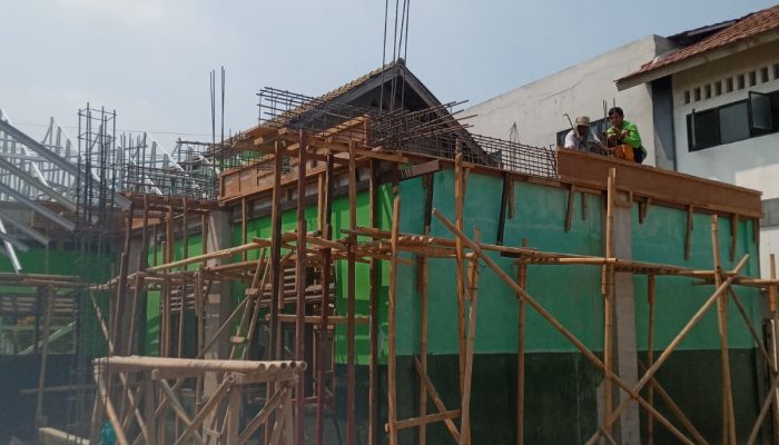 Rp2,1 Miliar Digelontorkan, Besi Begel Proyek Revitalisasi SMP Al-Inayah Diduga Tak Sesuai Spesifikasi