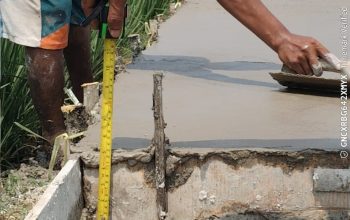 Hasil Kroscek Jalan Usaha Tani Rp323,5 Juta di Kosambibatu Cilebar, Ketebalan Beton Terukur 13 Cm