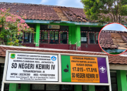 Proyek Rehabilitasi SDN 4 Kemiri Diduga Mangkrak, Genteng Berjatuhan dan Keselamatan Siswa Terancam